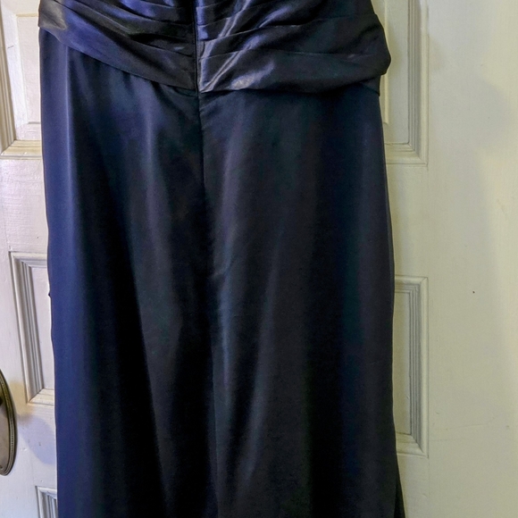 Jade by Jasmine formal gown  Sz. 14. Worn once.  Navy blue satin - Picture 3 of 5